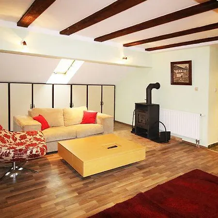 Tajra Apartment *